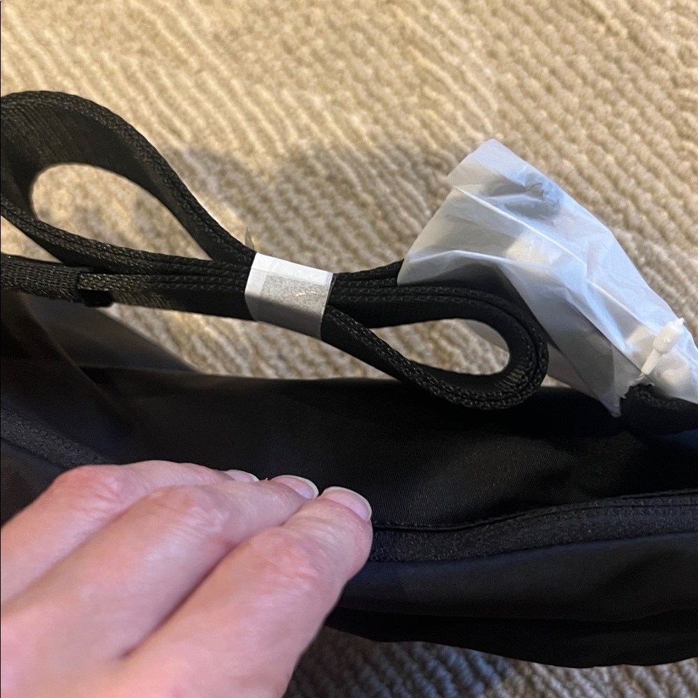 Lululemon City Adventure Belt Bag NWT - Picture 4 of 5